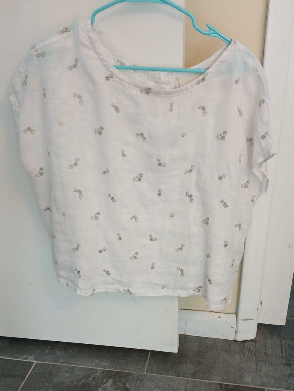 Cynthia Rowley White Top with Beige Floral Print